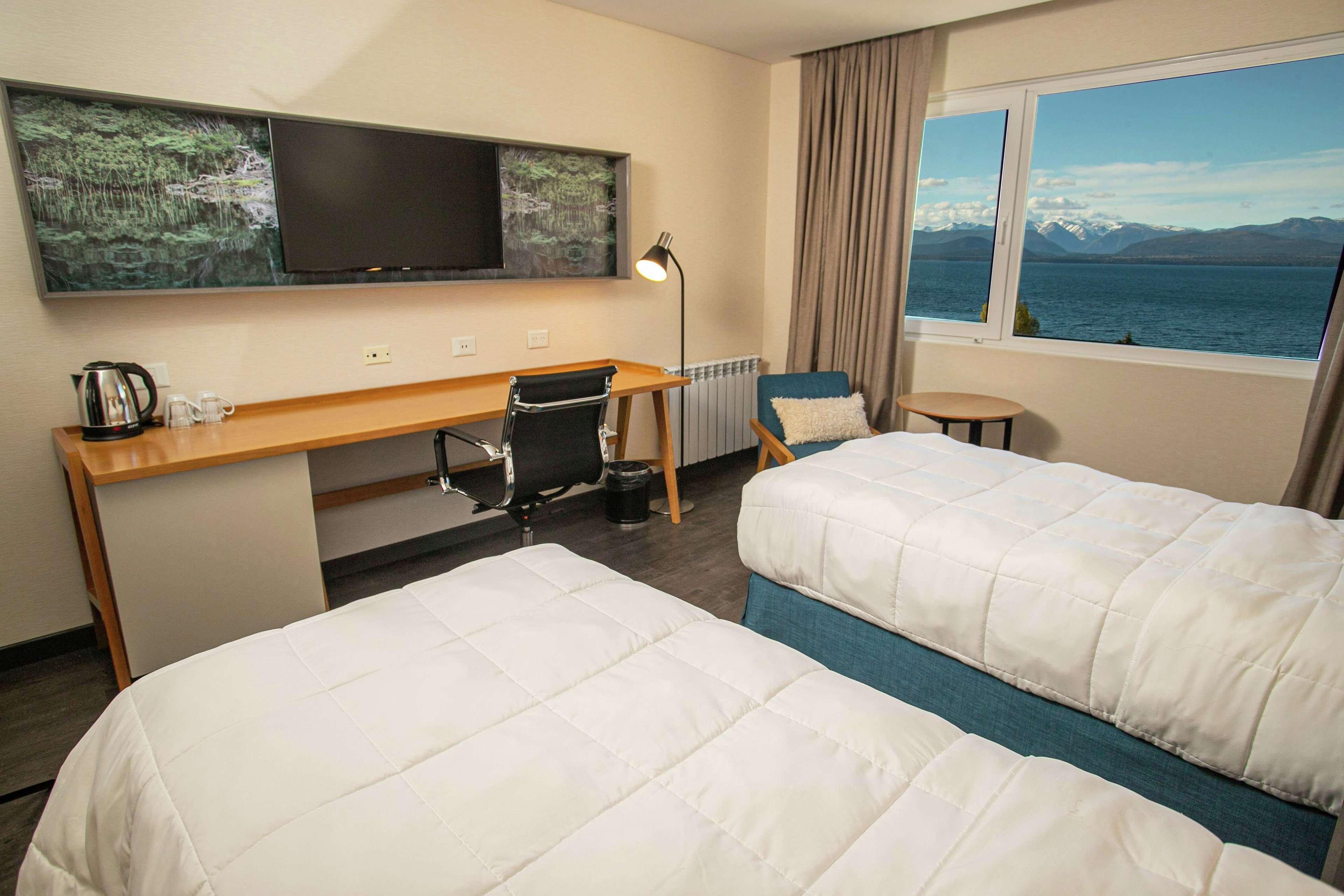 Hampton By Hilton Bariloche Hotel Bagian luar foto